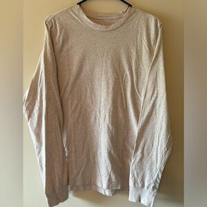 Medium. Mens long sleeve. Super soft